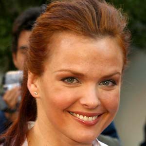 Dina Meyer